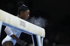 Simone biles is 4ft 8in. Turn Wm In Stuttgart Biles Zum Funften Mal Mehrkampf Weltmeisterin Seitz Auf Platz Sechs Sportmeldungen Stuttgarter Zeitung
