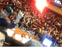 Facebook En aparici en órbita fklie status of selfiedefolie. facebook