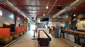 The distance is the same either way if you're flying a straight line (or driving the same roads back and forth). Qtlro42rgpnnem