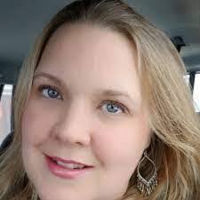 Janet Mantooth's Instagram, Twitter & Facebook