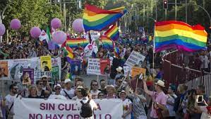 Hoy, como cada 28 de junio hoy se celebra el día internacional del orgullo lgbt (lesbianas, gays, bisexuales y trans) y este año además se conmemora el 50 aniversario de. Orgullo Gay 2019 Calendario De Una Edicion Que Recuerda A Los Mayores