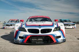 Bmw Z4 Gtlm Race Car Gets Iconic Livery For 12 Hours Of Sebring Carscoops Bmw Z4 Bmw Race Cars
