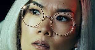 Who Designed Ali Wong's Glasses and Outfits in 'Beef'?