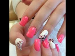 Las uñas color vino son una de las grandes tendencias de todos los tiempos en el mundo de la moda, puesto que. Tukrozik Mentesitesi Uveggolyo Unas Decoradas Faciles Alhudaaz Org