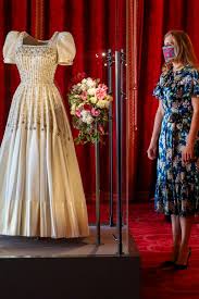 Model, former jury member on germany's talent show das supertalent, winner of the first germany's next topmodel season, tv host. Prinzessin Beatrice Ein Letzter Blick Auf Ihr Hochzeitskleid Gala De