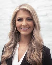 Amanda Prewett's Instagram, Twitter & Facebook