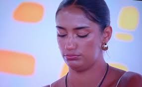 Connor has fancied Shakira since Megan's departure. I've wanted them to  couple up ever since, so let's see…