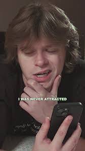 Andy Fabela's Instagram, Twitter & Facebook