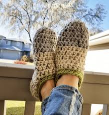 This free crochet slippers pattern will satisfy the modern minimalist in you while also making you feel like a gift giving hero. 32 Easy Crochet Slippers Patterns For Beginners
