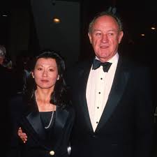 Kate McKinnon and Kumail Nanjiani Are the Awards-Show Hosts We Deserve