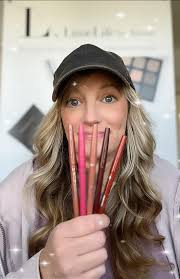 Does using a lighter concealer