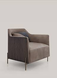 shakedesign seatings hege armchair wooden structure in t151 terra seat and back upholstered with leather p39 camoscio col 21 light bro 椅子のデザイン 家具のアイデア 高級家具