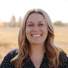 Ann Devault's Instagram, Twitter & Facebook