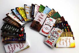 Muito fofa e romântica essa ideia, são vários tabletes de chocolate com embalagens personalizadas e. Urso Pelucia Deslumbrante 50 Cm Coracao De Chocolate Presente Namorados Esposa Amantes