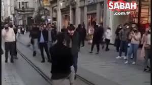 .video >ne oluyor >magazin >sarp akkaya'dan basketbol maçında evlilik teklifi. Baris Murat Yagci Sevgilisi Nisa Bolukbasi Na Evlenme Teklifi Etti Video Videosunu Izle Son Dakika Haberleri