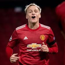 Последние твиты от donny van de beek (@donny_beek6). What Donny Van De Beek Gave Manchester United From Deeper Midfield Role Manchester Evening News