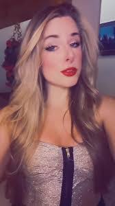 Lindsey Cogswell's Instagram, Twitter & Facebook