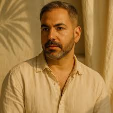 به نظر شما کدام قهرمان حرفه ای لیاقت مستر شدن را در مسابقات المپیا داشت؟ 1.  فلکس ویلر 2. ریچ گاسپاری 3. لی لابردا 4. ناصر الصنباتی 5. کوین لورون 6. شان  ری 7. مارکوس رول 8. کریس کومیر