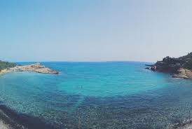 Karaburun ile ilgili bilgilere ulaşabilirsiniz. Izmir Karaburun Kamp Alani Rotanizi Kamprota Ile Bulun