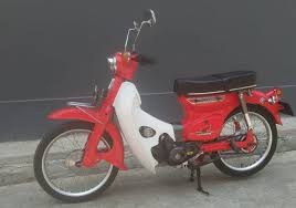 Terutama pada anak sma yang mungkin motornya masih pemberian dari orang tua, kami rasa. Modifikasi Honda C70 1977 Kembalinya Motor Legendaris Dari Tidur Panjang Semua Halaman Motorplus