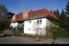 Doch obwohl jährlich zehntausende berliner umziehen und rege fluktuation auf dem wohnungsmarkt herrscht, ist es schwer, eine attraktive mietwohnung in berlin zu finden. 4 Zimmer Wohnung Zu Vermieten 12247 Berlin Steglitz Schunemannweg 21 23 Mapio Net