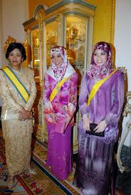 Oleh karena itu kedua belah pihak mengakui surat pernyataan ini sebagai bukti cerai yang sah sesuai. Azreen Bercerai Dengan Kerabat Gambar Terbaru Datin Lydiawati Pasangan Yang Menikah Tahun 2005 Ini Mantap Bercerai Saat Azka Baru Joselmanan