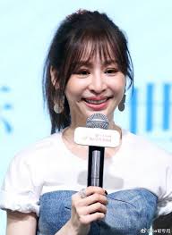 Nữ thần xứ Đài' Vương Tâm Lăng: Mất sự nghiệp vì yêu trai hư, dao kéo quá đà