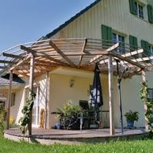 Pergola Als Terrassenuberdachung Halbrund Uberdachung Terrasse Terrassenuberdachung Pergola