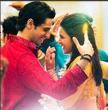 Watch Parineeti And Sidharth Groove To Punjabi Wedding Song Hasee Toh Phasee Punjabi Wedding Bollywood Movie Songs