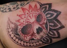 Stippling is an easy way to add tones / values to any pen or marker drawing. Stipple Skull By Steve Phipps Tattoos