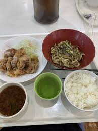 画像】工場勤務のワイの社食400円がこちらｗｗｗｗ : なんJですの