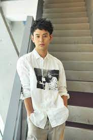 妻夫木聡の感性が 創造的な苦しみへと昇華する舞台 エッグ チケットぴあ 演劇 演劇 メンズ スタイル メンズ ヘアスタイル メンズパーマ