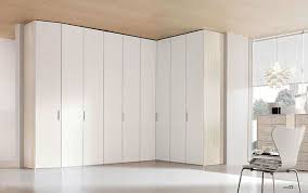 Le Soluzioni Di Armadi Angolari Doimo Cityline Permettono Di Arredare Al Meglio Anche Tutte Quelle Situazioni Di Spazio Di Armadio Angolare Arredamento Armadio