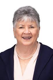 Joann Chandler's Instagram, Twitter & Facebook