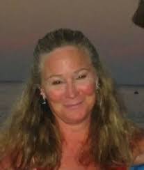 Suzanne Hinman's Instagram, Twitter & Facebook