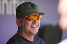 Tigers give manager A.J. Hinch contract extension