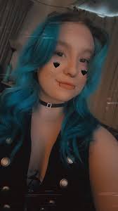 Making friends through photo editing in online community