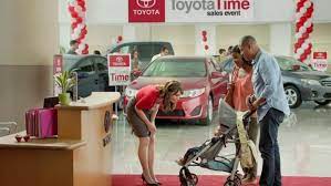 Read more toyota jan legs ~ jan from toyota legs / laurel coppock s feet wikifeet / learn more about jan from the toyota. What You Didn T Know About The Toyota Commercial Lady