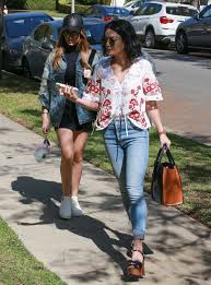 Vanessa hudgens news, gossip, photos of vanessa hudgens, biography, vanessa hudgens vanessa hudgens is a 31 year old american actress. Vanessa Hudgens And Ashley Tisdale Leaves Vanessa S House In Los Angeles 02 20 2016 Hawtcelebs