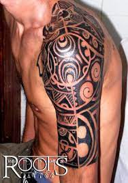 Maybe you would like to learn more about one of these? Brazo Y Hombro Con Trapecio Con Tatuaje Maori Roots Tattoo Granada