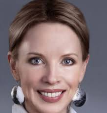 An Impressive Music Career By Doing What She Loves with Janet Robin + LIVE  PERFORMANCE