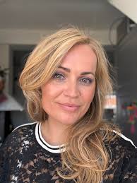 Hejsa er ny herinde , fra Hadsund. 61år