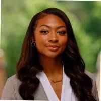 Jennifer Shy's Instagram, Twitter & Facebook