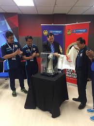 Meliputi hasil pertandingan liga inggris, liga spanyol, liga italia, liga jerman, liga champions, liga europa, piala eropa, piala fa, piala dunia dan masih. Piala Yang Menjadi Official Liga Bolasepak Rakyat Facebook