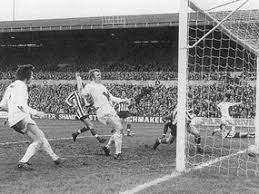 Watch leeds united vs southampton, epl week 25 live match on tuesday 23rd february 2021 at elland road, leeds. The 39 Passes That Still Ring Down The Years Football Sport Express Co Uk
