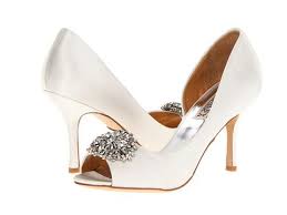 Badgley Mischka Pearson Vanilla Satin Zappos Com Free Shipping Both Ways Badgley Mischka Bridal Shoes Wedding Sandals