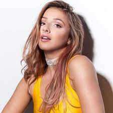 She is signed at universal republic records and currently lives in the united states. Emma Heesters Emma Heesters Ameongeza Picha Mpya
