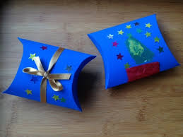 The back should be about 1/8 to 1/4 smaller than the front. How To Make Small Gift Boxes