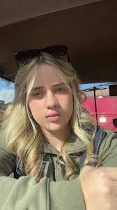 Evie Farmer's Instagram, Twitter & Facebook