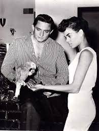 Vivian liberto's marriage to johnny cash produced four daughters namely roseanne, kathy, cindy, and tara. Johnny Cash And Vivian Liberto Distin Johnny Cash First Wife Johnny Cash Daughter Johnny Cash